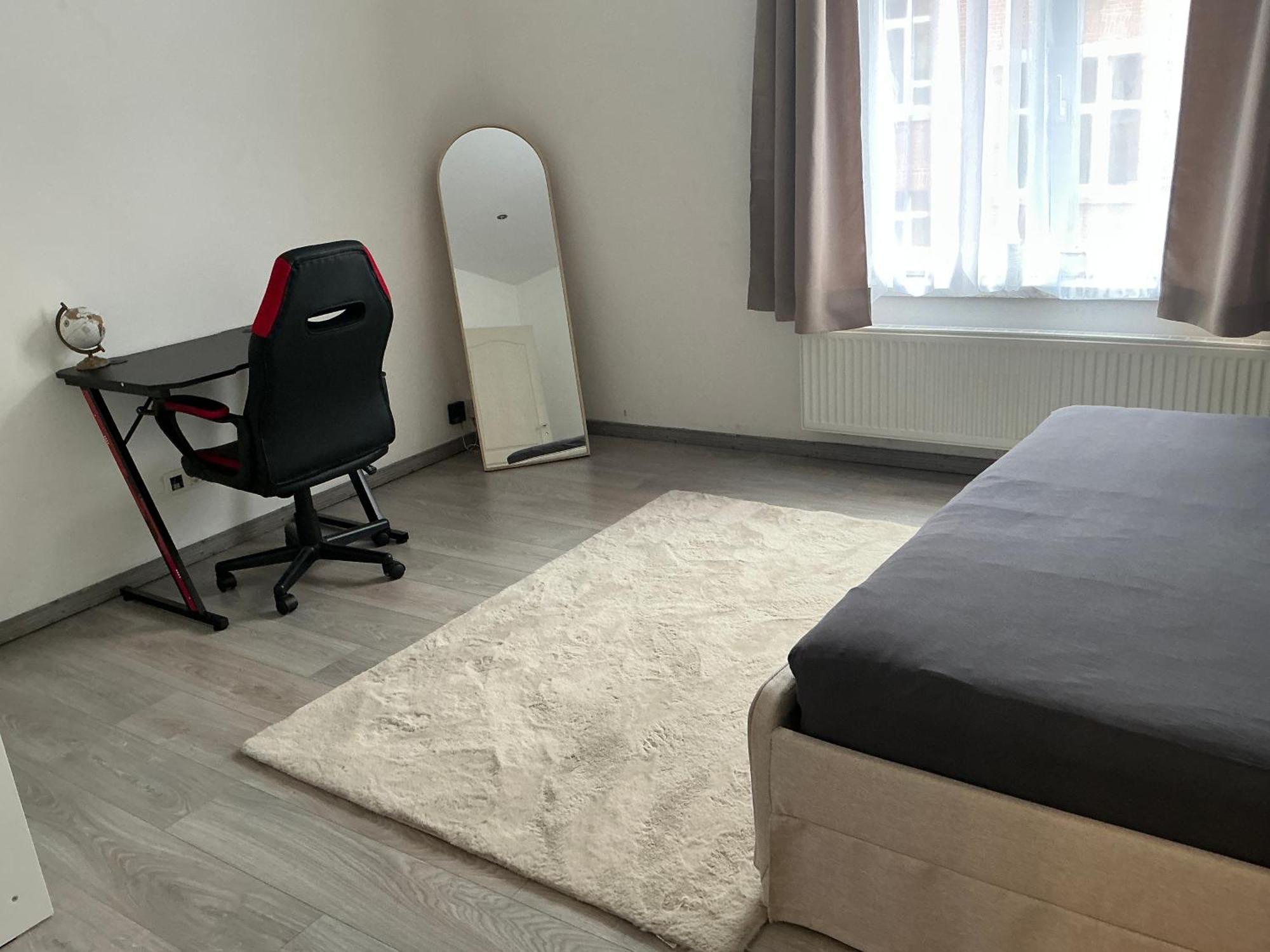 Confortable Avec Garage Premier Etage Sans Terrasse * Bruxelles